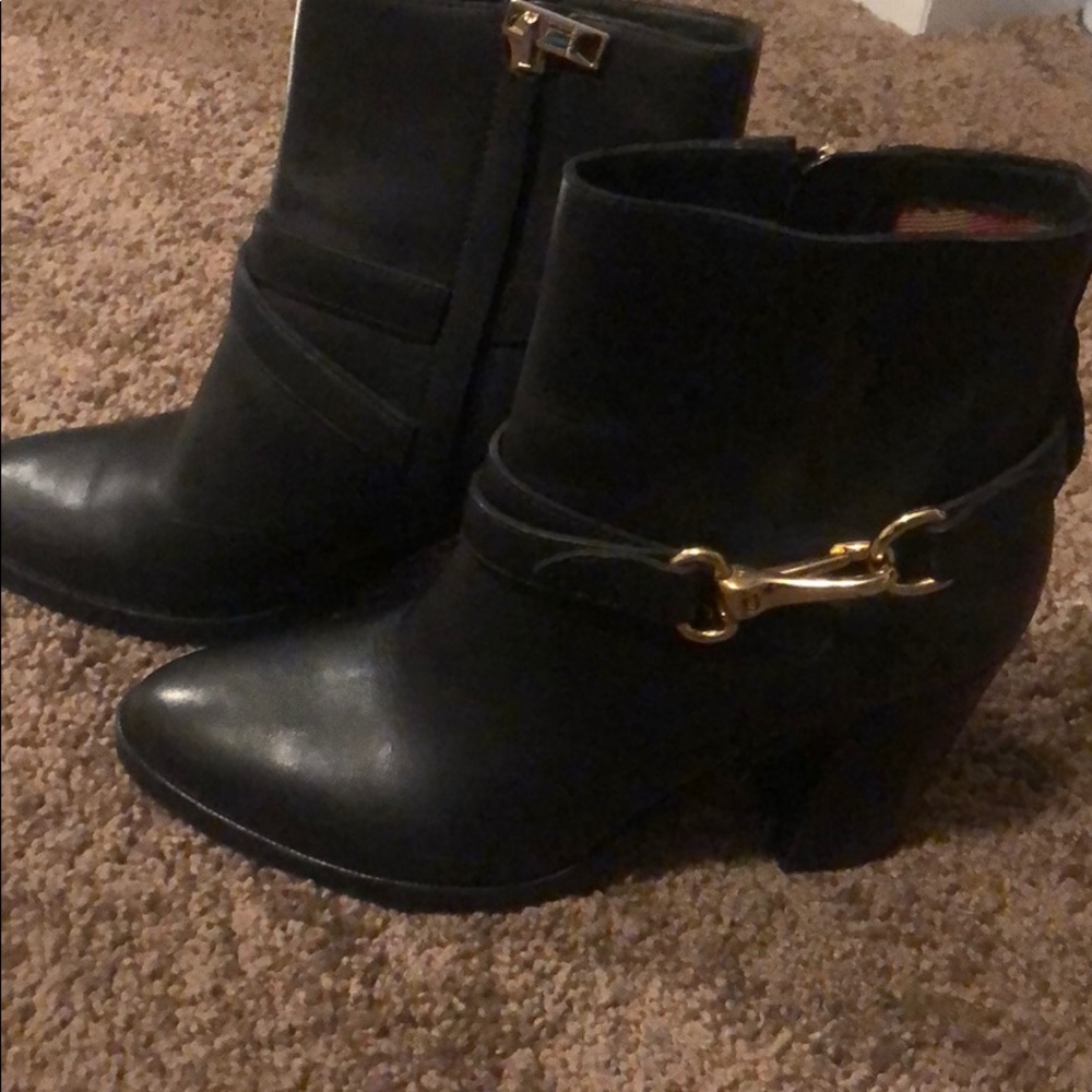 Women Burberry boots